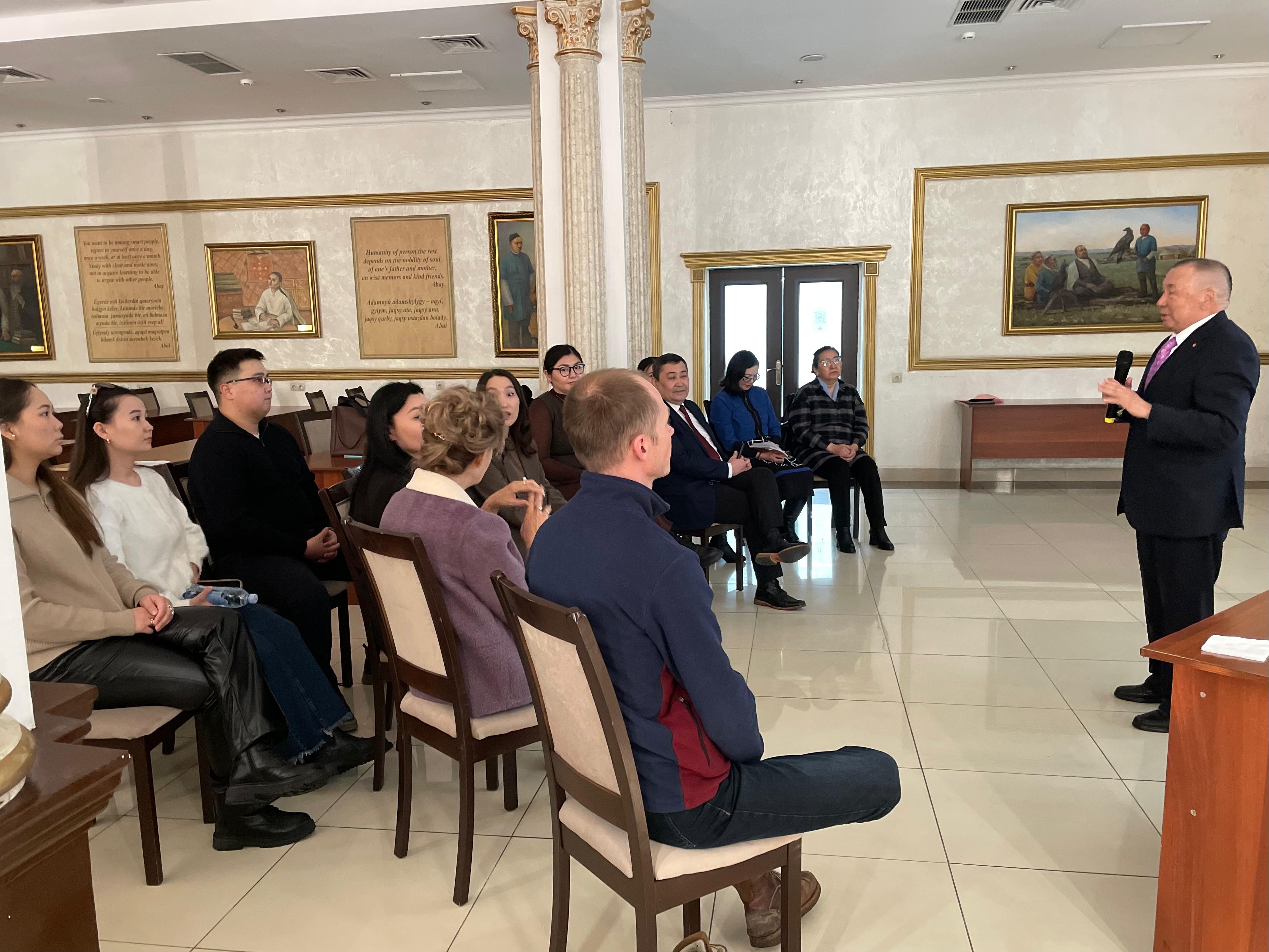 Қазақстан Ұлттық ғылым академиясының корреспондент мүшесі, медицина ғылымдарының докторы, профессор, Primary Health Care Ұлттық қауымдастығының Президенті Т.К. Рахыпбековтың көшбасшылық дәрістері